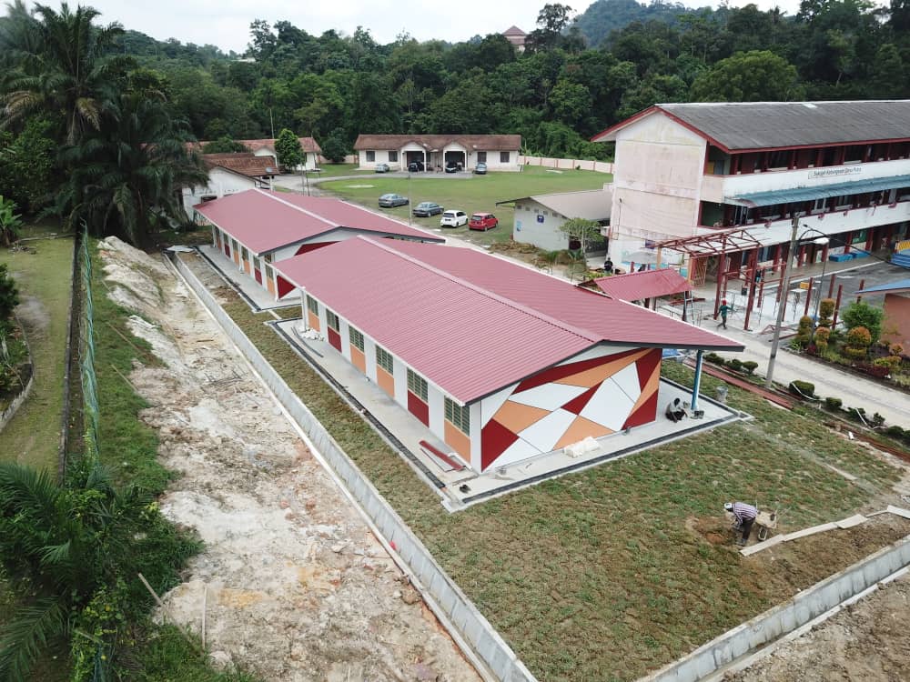 Pembinaan Semula dan Menaiktaraf Sekolah Daif